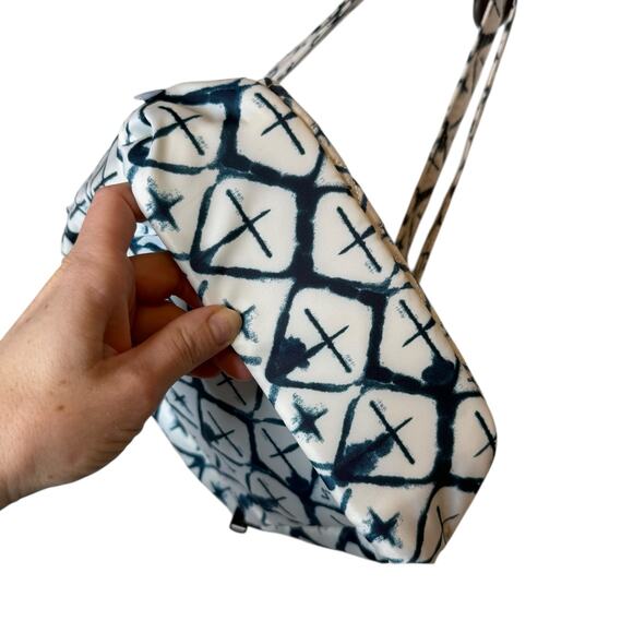 Lug Ranger 2 Crossbody Bag - Picture 6 of 6